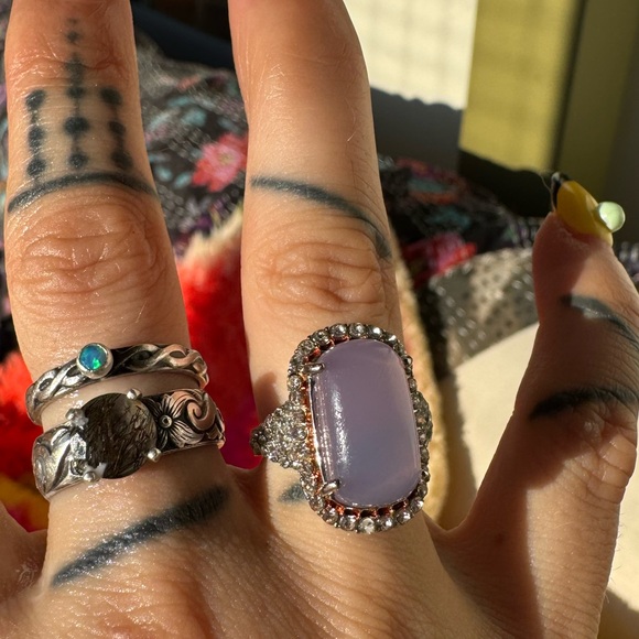 Silver Ring with Lavender Gemstone - Picture 1 of 5